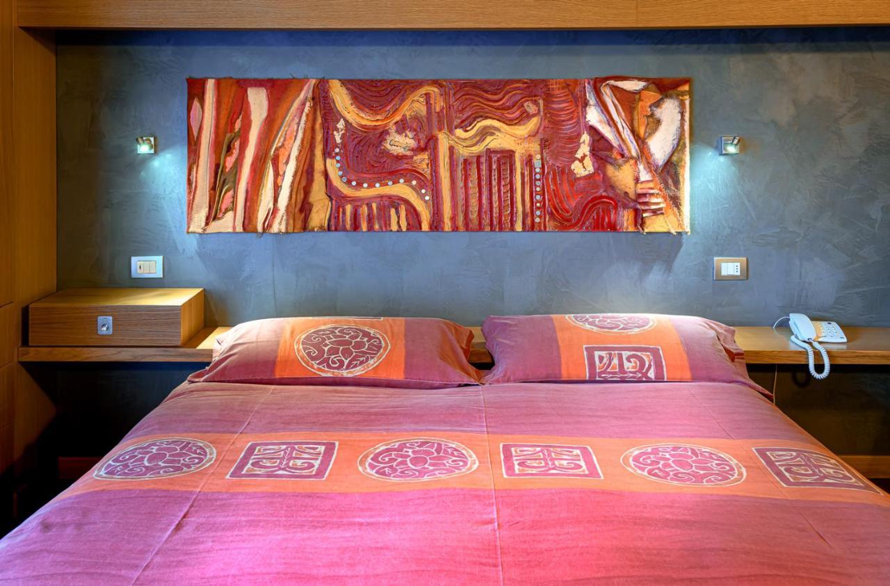 אפריקה Hotel Ambrosini מראה חיצוני תמונה
